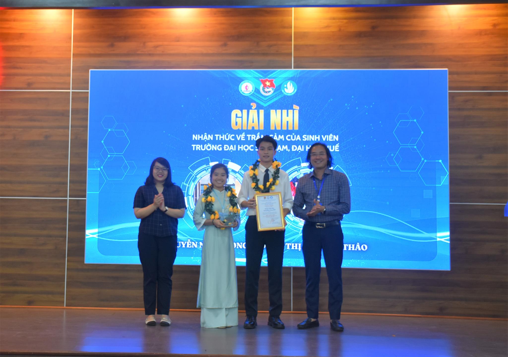 Sinh viên Khoa Tin học ghi dấu ấn tại Giải thưởng Khoa học Sinh viên lần 1 – Trường ĐHSP, Đại học Huế 2025